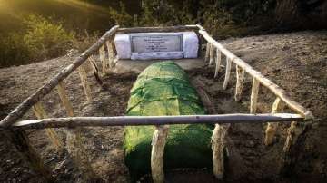 J&K: Indian Army restores damaged grave of decorated Pak soldier