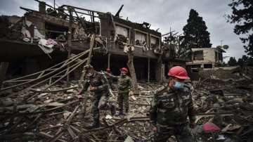 Suicide bombing in Kabul kills ten 