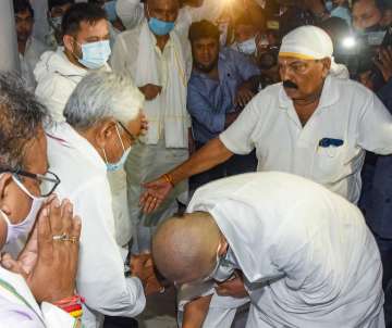 LJP Chief Chirag Paswan seeks blessing from Bihar Chief Minister Nitish Kumar during shradh rituals 