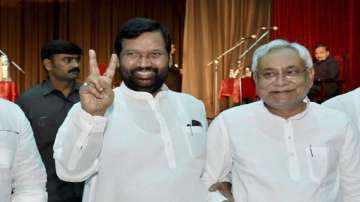 Bihar Chief Minister Nitish Kumar condoled the death of Union Minister Ram Vilas Paswan