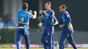 IPL 2020: All-round Mumbai Indians beat Sunrisers Hyderabad by 34 runs to go top of table