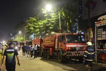 Mumbai mall fire