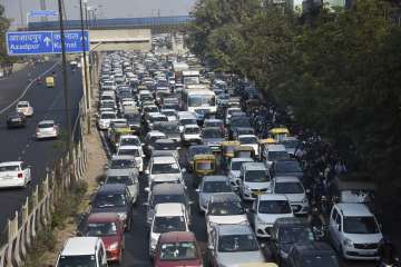 Delhi Chalo: Farmers' protest leads to traffic snarls in capital, police intensify checking