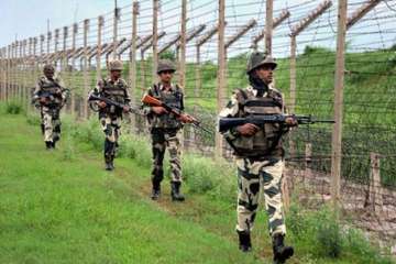 Pakistan again violates ceasefire on LoC in Rajouri district