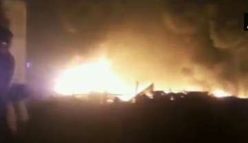 Massive fire breaks out at Ghaziabad's slum