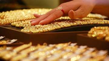 Gold imports dip 47% in April-October to USD 9.28 billion