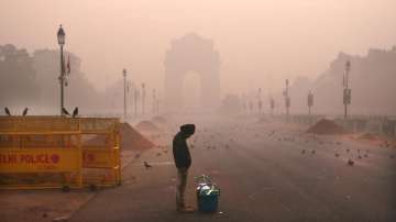 delhi dust pollution, delhi pollution, 23 anti smog guns, 150 tankers, dust pollution, 