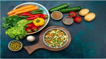 Vegans, vegetarians at higher risk of bone fractures: Study