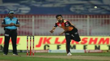 Shahbaz Nadeem against MI