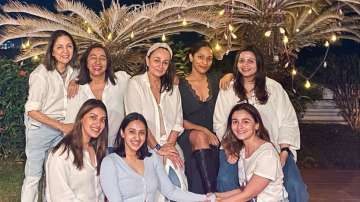 Alia Bhatt's 'girl gang' photo including Masaba Gupta, mom Soni & sister Shaheen is worth your atten