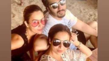Sneak peek of Malaika Arora and Arjun Kapoor's beachy holiday