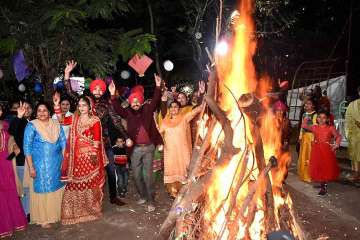 People across India celebrate Lohri with pomp and enthusiasm