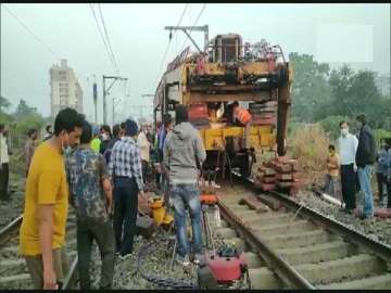 Mumbai: 1 dead, 2 injured after TRT machine fails at Ambernath-Badlapur track