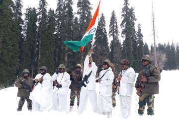 BSF celebrates Republic Day at minus 20°C in Kashmir