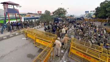 Farmers' protest: Delhi borders continue to remain closed, traffic diverted
