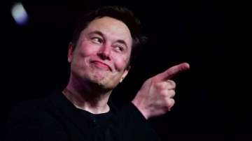 Elon Musk, Jeff Bezos, Tesla, SpaceX, Amazon