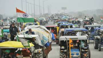 15,000 farmers launch Nashik-Mumbai 'vehicle march'
