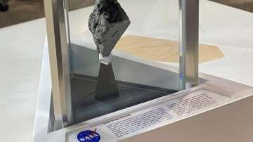 A reminder of our?@NASAArtemis pledge to return to the Moon now sits in the Oval Office.