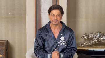 Shah Rukh Khan wishes fans Happy New Year