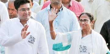 TMC chief Mamata Banerjee with nephew Abhishek Banerjee