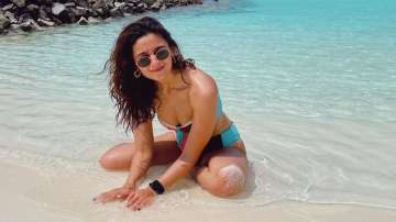 Alia Bhatt's Maldives pics set internet on fire as she holidays with her girl gang