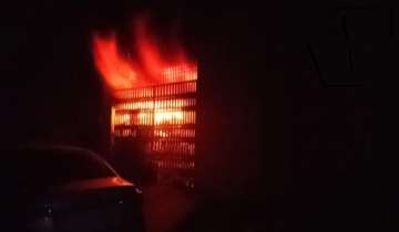 Bihar: Fire breaks out at Maniyari police station in Muzaffarpur