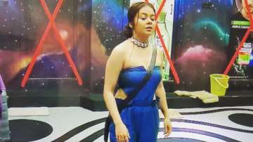 Bigg Boss 14, Feb 4 LIVE UPDATES: Devoleena loses her control after fight with Arshi, breaks house p