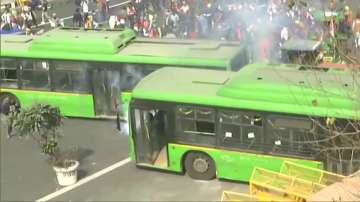 dtc bus, delhi police, arvind kejriwal 