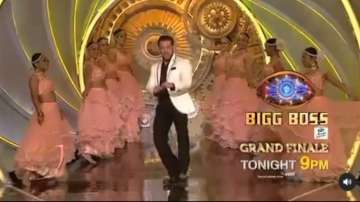 Bigg Boss 14 grand finale: Salman Khan dazzles in white outfit