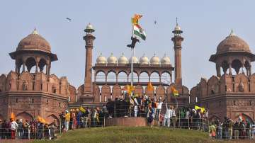 red fort flag, red fort violence, delhi violence 