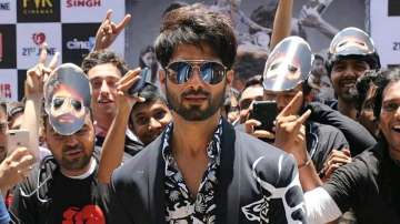 Shahid Kapoor reminisces Kabir Singh memories with impressive throwback pic, says 'This love is rare