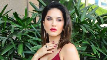 Sunny Leone calls cheating charge 'slanderous' and 'deeply hurtful'