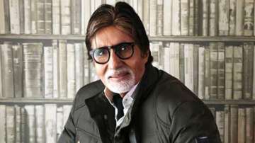 Amitabh Bachchan undergoes cataract surgery: Reports 