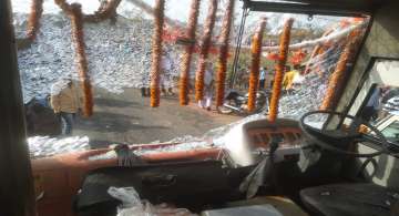 bjp bus attack, purulia bjp bus attack, bengal latest news, bjp, tmc