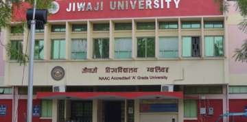 Gwalior Jiwaji university porn, downloading watching porn, Jiwaji university employees caught watchi