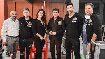 Jeetendra visits sets of John Abraham, Disha Patani starrer Ek Villain Returns