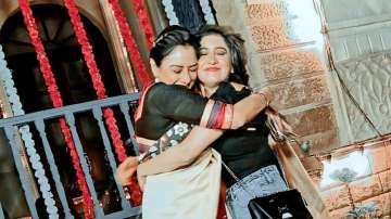 Yeh Rishta Kya Kehlata Hai's Shivangi Joshi, Anupamaa aka Rupali Ganguly are all love for each other