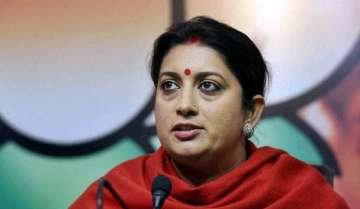 'No HERO Without HER': Smriti Irani lauds role of women healthcare workers in tackling COVID-19