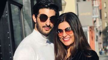 Shayari on lonliness to note on toxic relationship, what's up with Sushmita Sen & boyfriend Rohman S