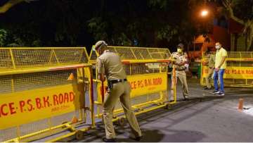 delhi weekend curfew