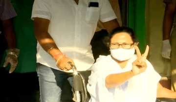 Chief Minister Mamata Banerjee after casting her vote in Bhabanipur