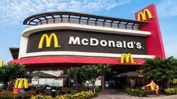 hours contactless delivery in Mumbai, McDonalds 24 hours contactless delivery in Mumbai, McDonalds c