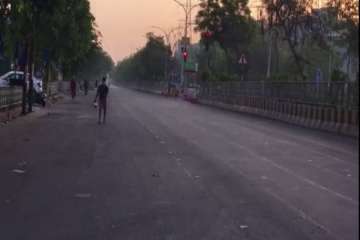 Noida witnesses empty roads, low footfall due to COVID-induced Sunday lockdown