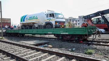 INOXAP’s Cryogenic LMO Tanker onboard the DBKM wagon to transport Liquid Medical Oxygen (LMO) and 0xygen cylinder, required for treatment of COVID-19 patients.