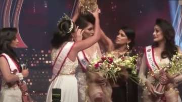 WATCH: Mrs Sri Lanka pageant witness high voltage drama, reigning Mrs World snatches winner's crown