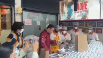 Covid-19: Salman Khan begins 'Being Haangryy' initiative to feed frontline workers in Mumbai | Video