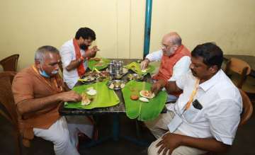 After rally and roadshow, Shah enjoys dinner at 'dhaba' in Tamil Nadu