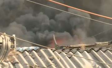 Mumbai: Major fire breaks out in Kurla scrap market