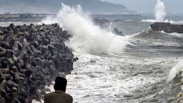 cyclone yaas, Cyclonic circulation may bring showers to parts of Maharashtra, Goa on Mon-Tue: IMD