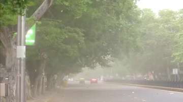 Delhi witnesses sudden change in weather